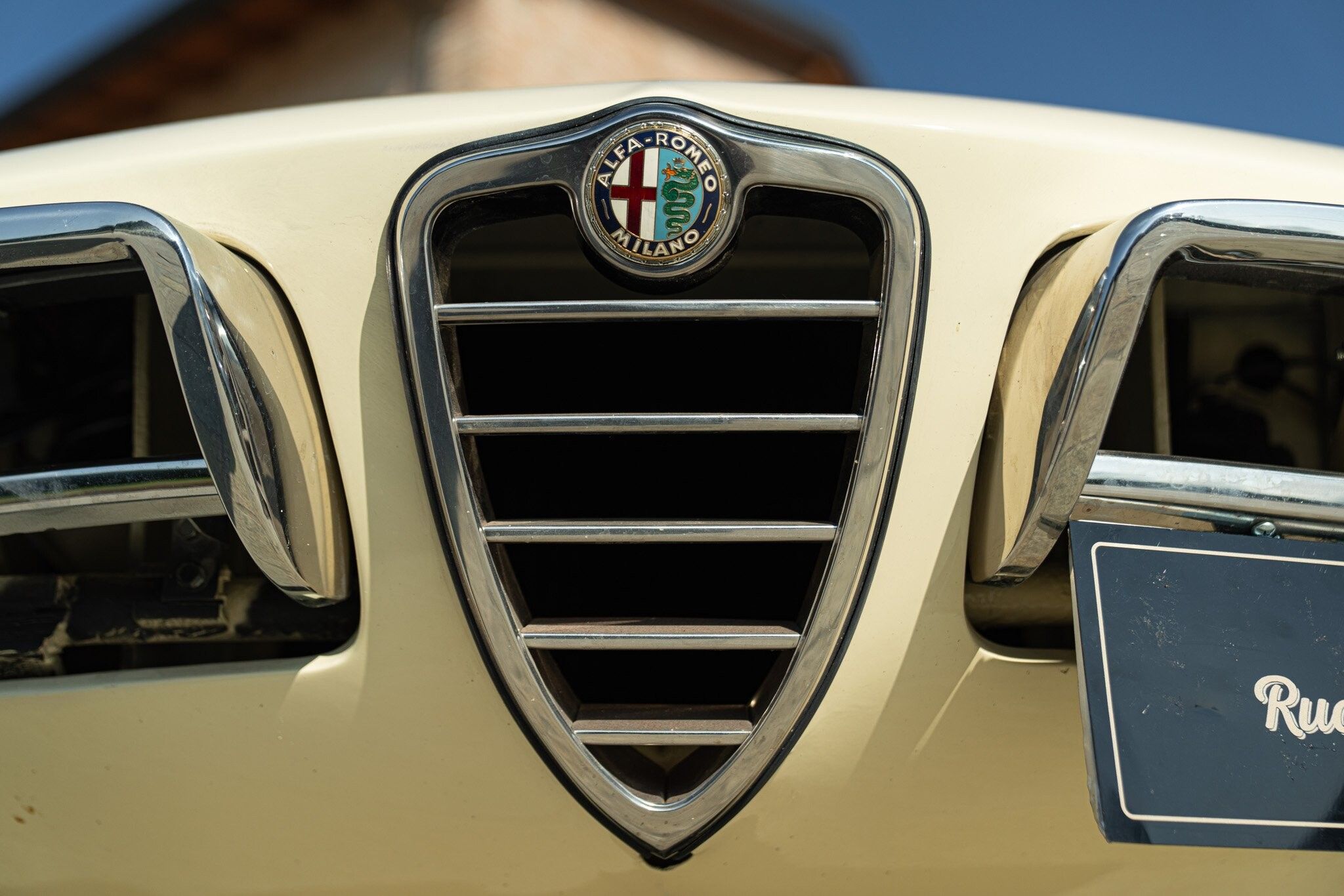 Alfa Romeo Spider (105/115) for sale | 1969 ALFA ROMEO 1750 SPIDER VELOCE “OSSO DI SEPPIA” - Image 13