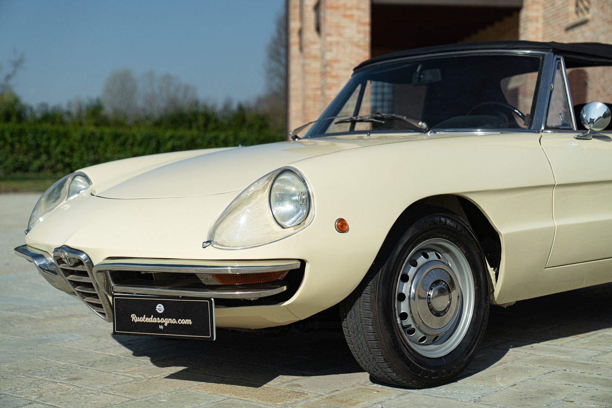 Alfa Romeo Spider (105/115) for sale | 1969 ALFA ROMEO 1750 SPIDER VELOCE “OSSO DI SEPPIA” - Image 17