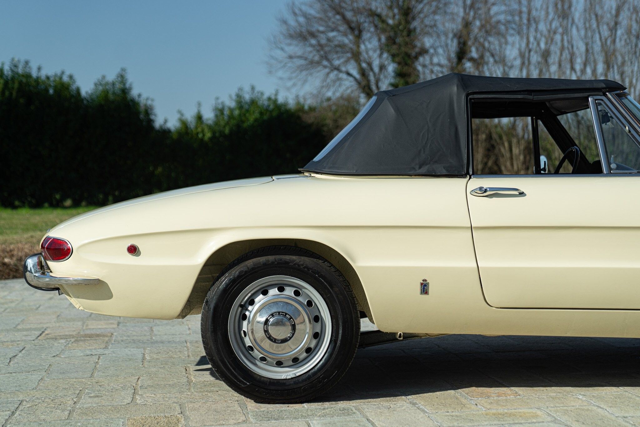 Alfa Romeo Spider (105/115) for sale | 1969 ALFA ROMEO 1750 SPIDER VELOCE “OSSO DI SEPPIA” - Image 20