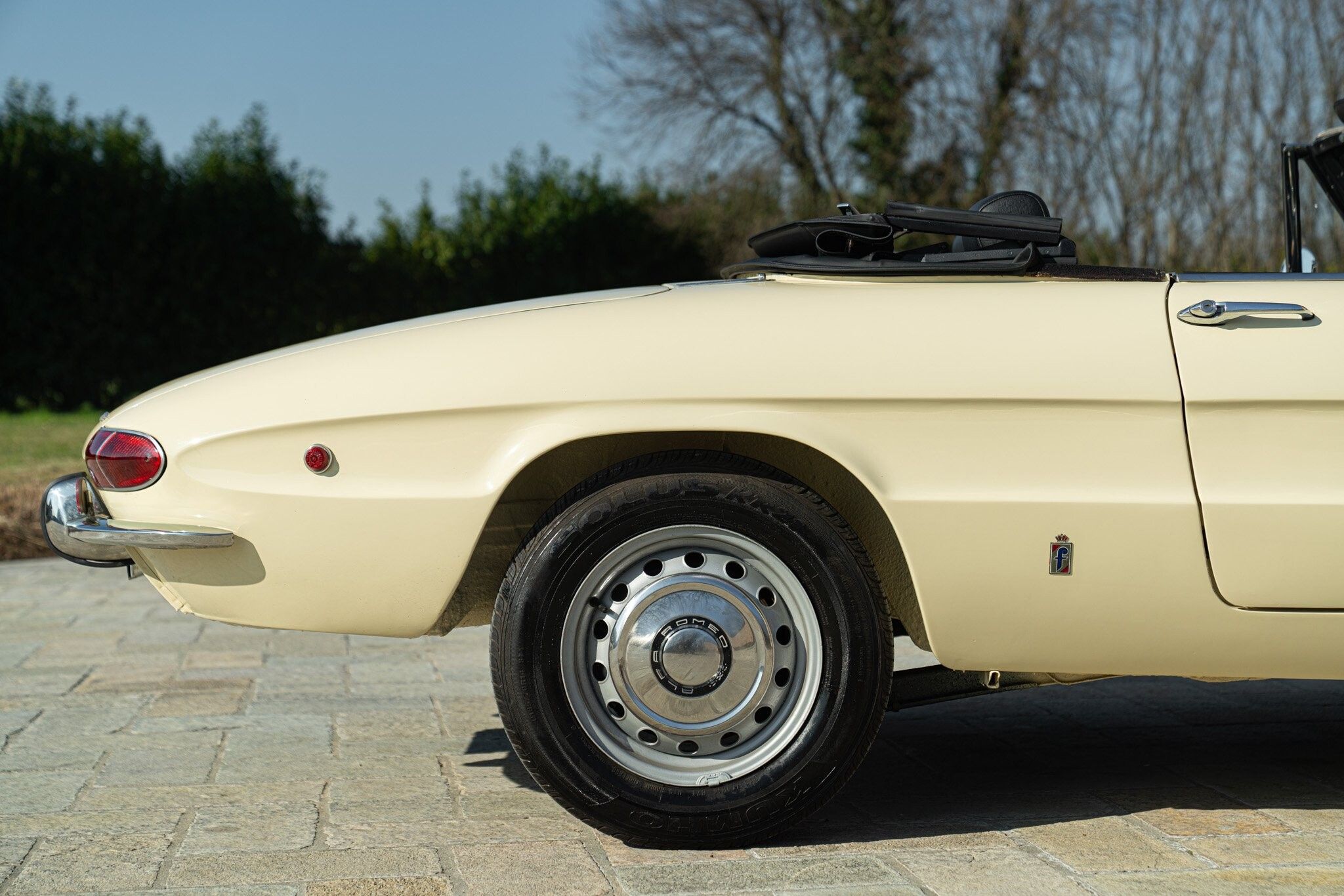 Alfa Romeo Spider (105/115) for sale | 1969 ALFA ROMEO 1750 SPIDER VELOCE “OSSO DI SEPPIA” - Image 33