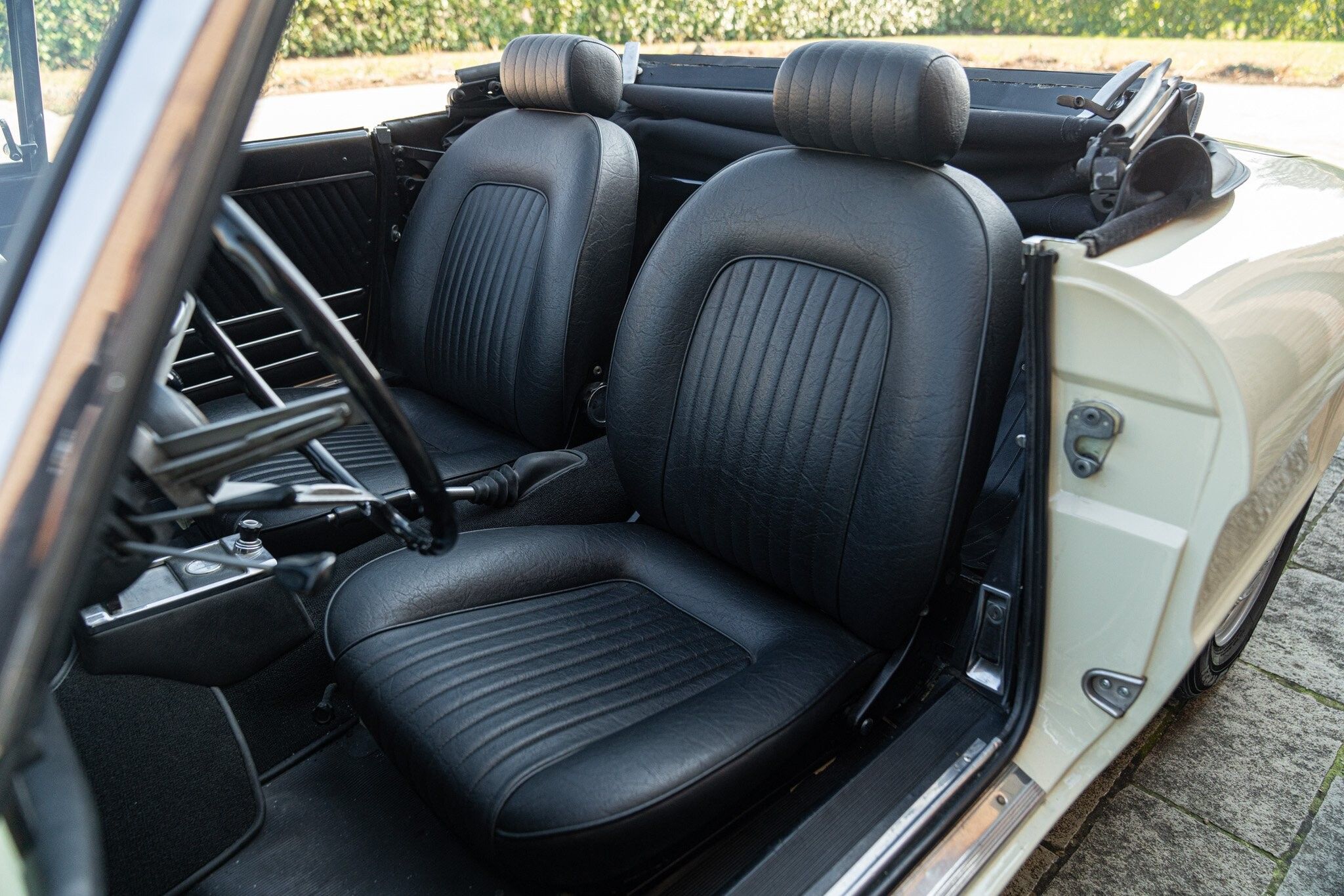 Alfa Romeo Spider (105/115) for sale | 1969 ALFA ROMEO 1750 SPIDER VELOCE “OSSO DI SEPPIA” - Image 37