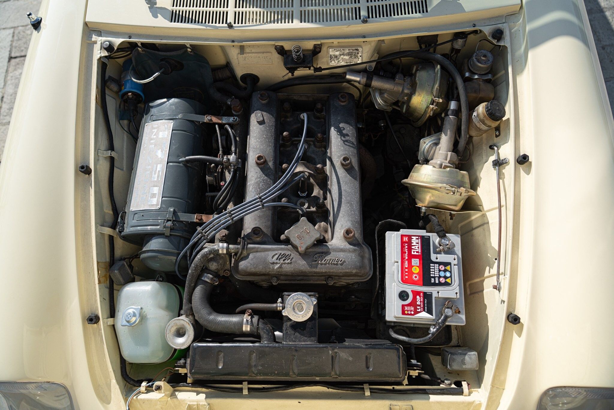 Alfa Romeo Spider (105/115) for sale | 1969 ALFA ROMEO 1750 SPIDER VELOCE “OSSO DI SEPPIA” - Image 70