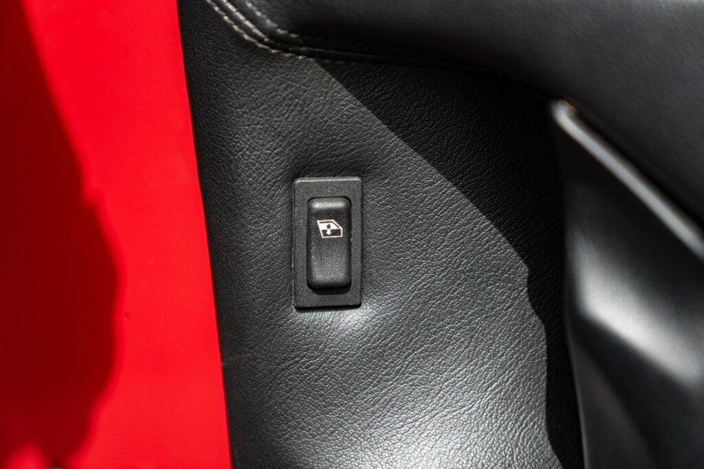 Alfa Romeo SZ/RZ (ES30) for sale | 1993 ALFA ROMEO RZ - Image 63