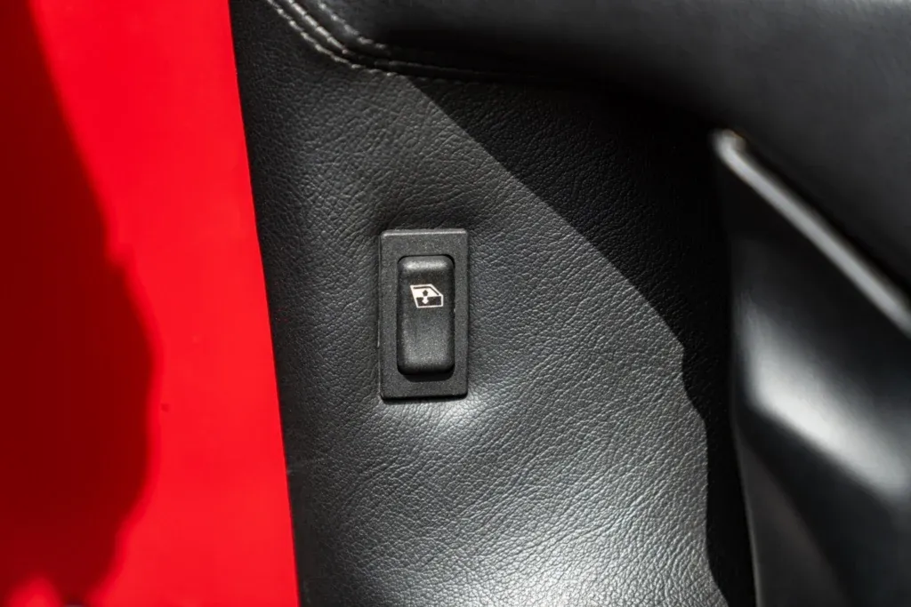 Alfa Romeo SZ/RZ (ES30) for sale | 1993 ALFA ROMEO RZ - Image 62