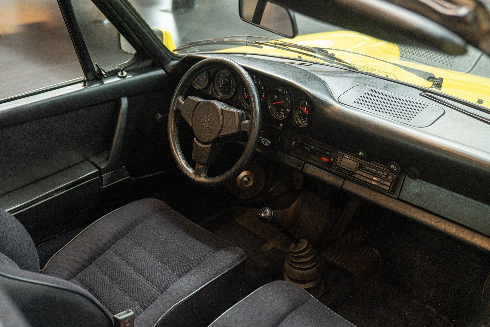 Porsche 911 for sale | 1975 PORSCHE 911 CARRERA 2.7 TARGA - Image 27