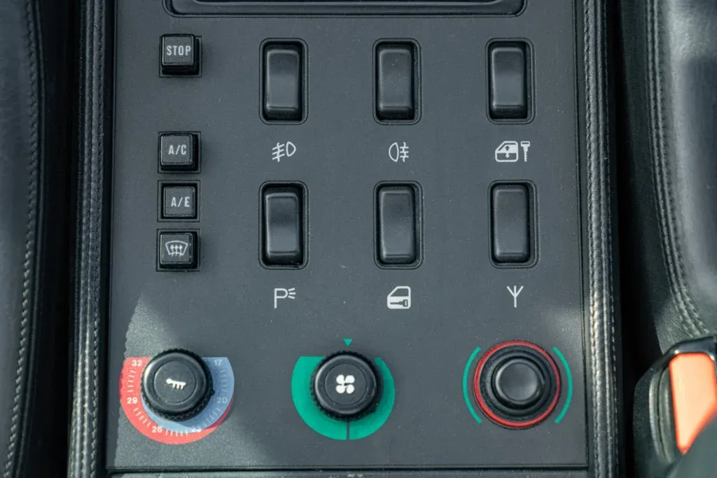 Ferrari Mondial for sale | 1991 FERRARI MONDIAL T CABRIOLET - Image 68