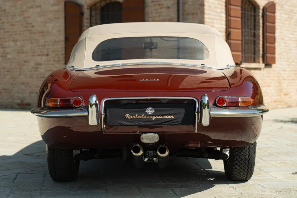 Jaguar E-Type for sale | 1964 Jaguar E-Type Roadster - Image 8