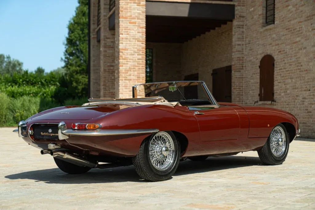 Jaguar E-Type for sale | 1964 Jaguar E-Type Roadster - Image 12