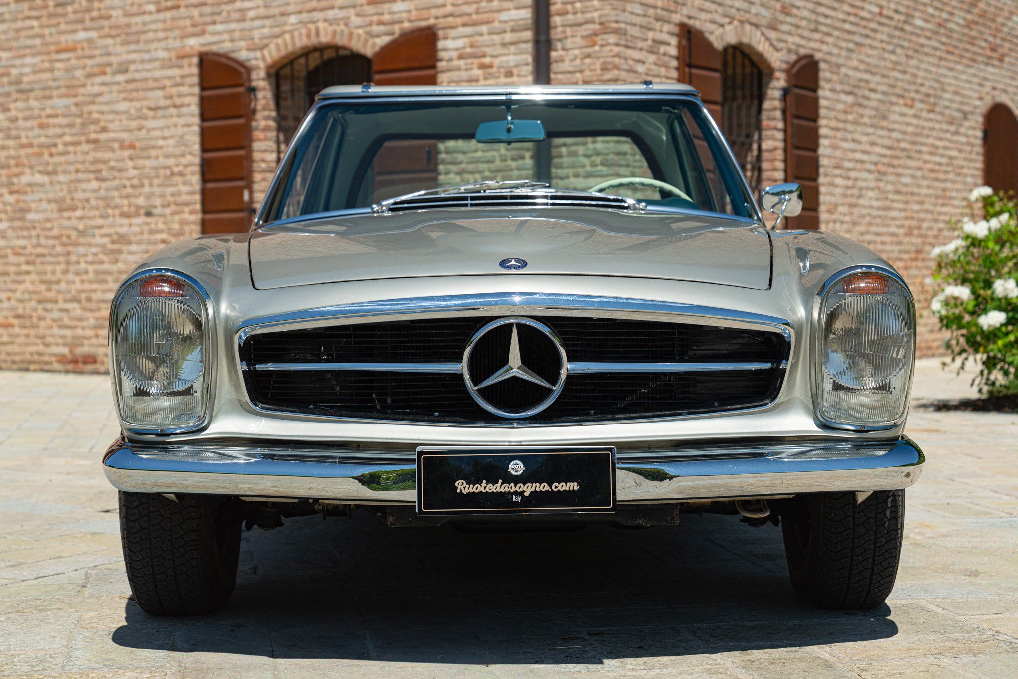 Mercedes-Benz SL for sale | 1965 MERCEDES-BENZ 230 SL - Image 4