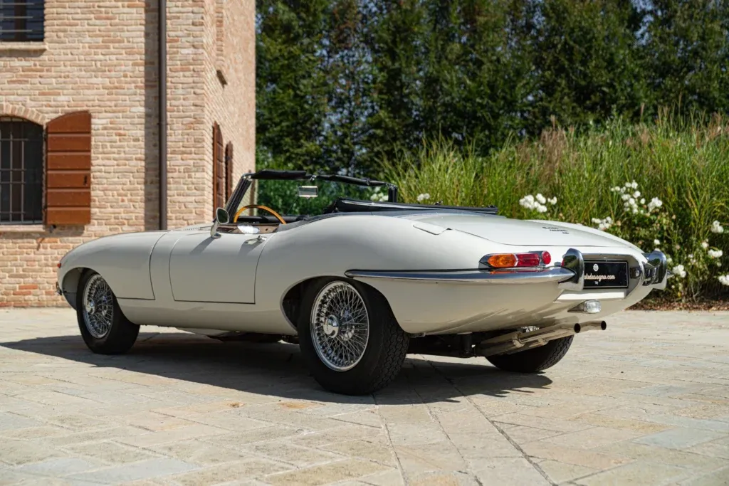 Jaguar E-Type for sale | 1968 JAGUAR E-TYPE I° SERIE 4.2 ROADSTER - Image 6