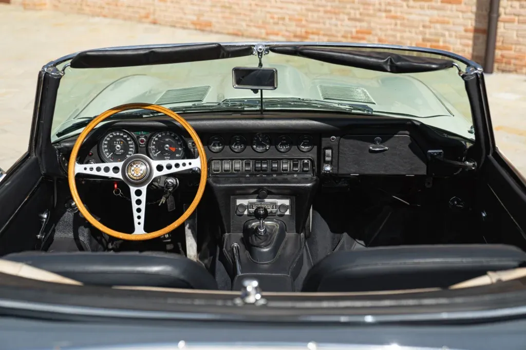 Jaguar E-Type for sale | 1968 JAGUAR E-TYPE I° SERIE 4.2 ROADSTER - Image 51