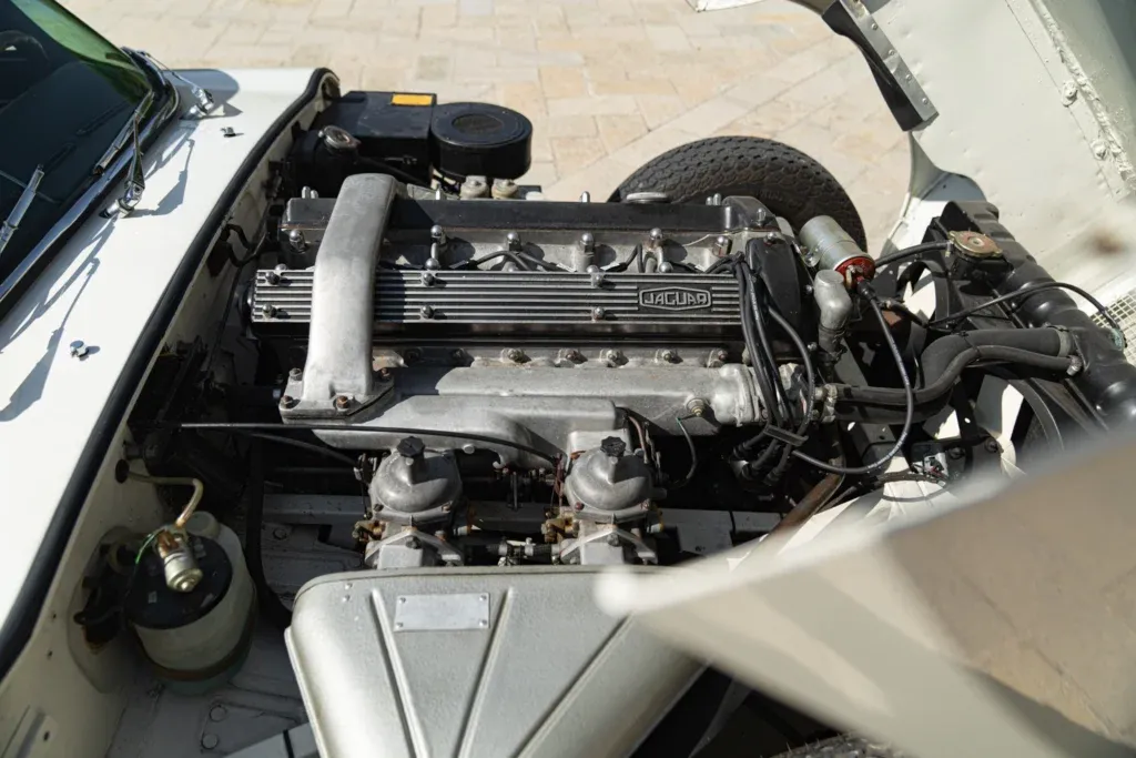 Jaguar E-Type for sale | 1968 JAGUAR E-TYPE I° SERIE 4.2 ROADSTER - Image 83