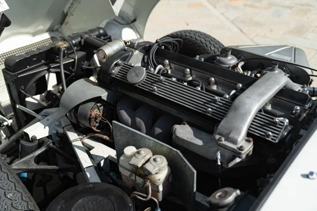 Jaguar E-Type for sale | 1968 JAGUAR E-TYPE I° SERIE 4.2 ROADSTER - Image 90