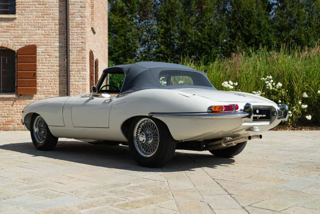 Jaguar E-Type for sale | 1968 JAGUAR E-TYPE I° SERIE 4.2 ROADSTER - Image 9