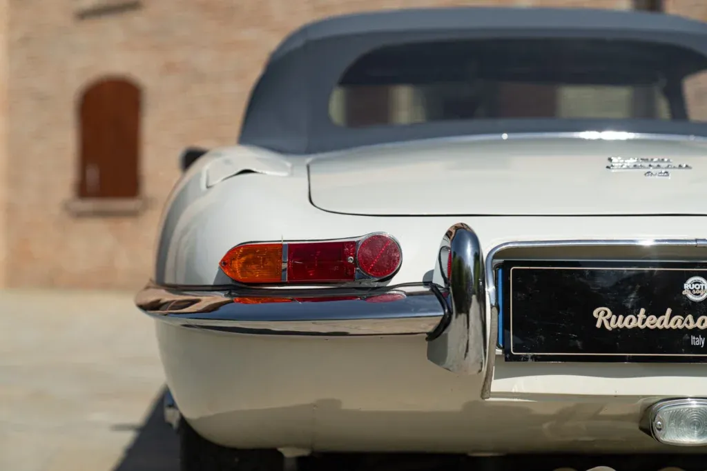 Jaguar E-Type for sale | 1968 JAGUAR E-TYPE I° SERIE 4.2 ROADSTER - Image 30