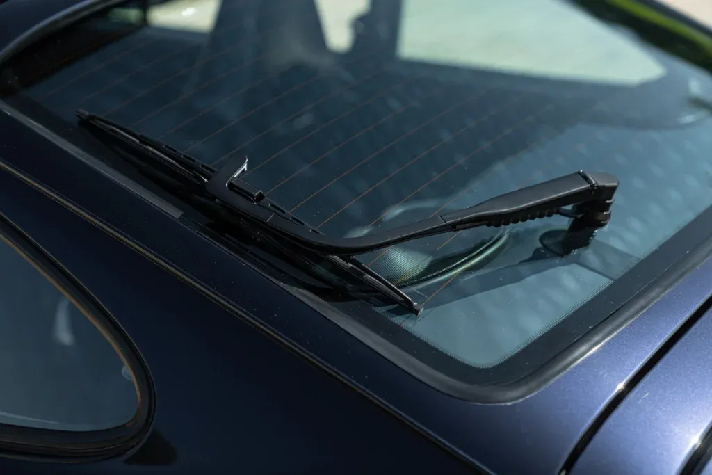 Porsche 911 for sale | 1996 PORSCHE 993 (911) CARRERA 4S - Image 17