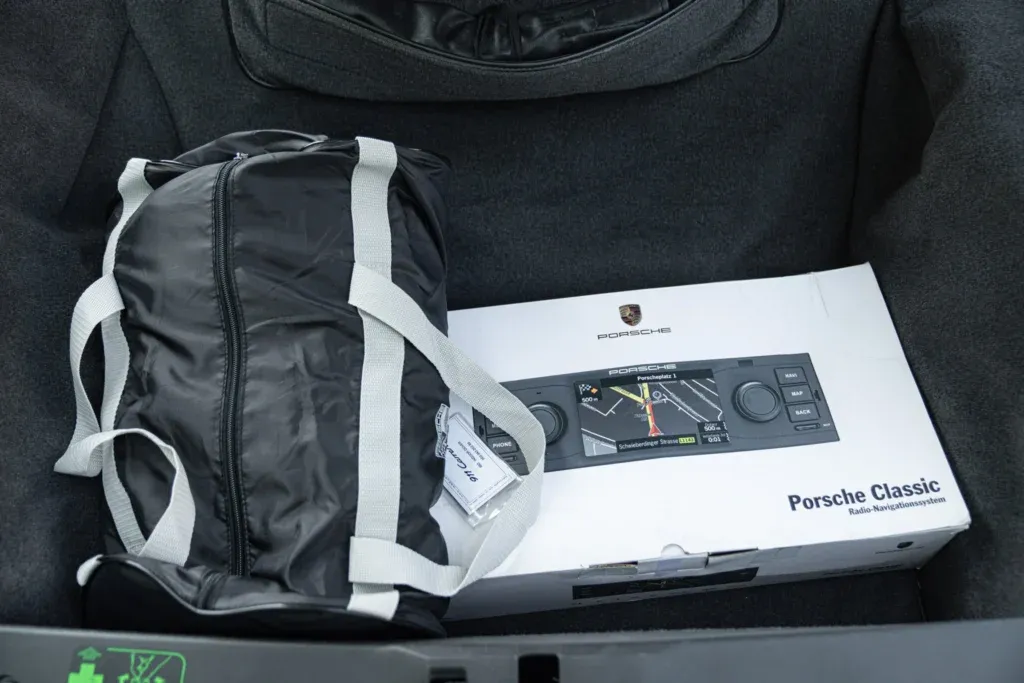 Porsche 911 for sale | 1996 PORSCHE 993 (911) CARRERA 4S - Image 57