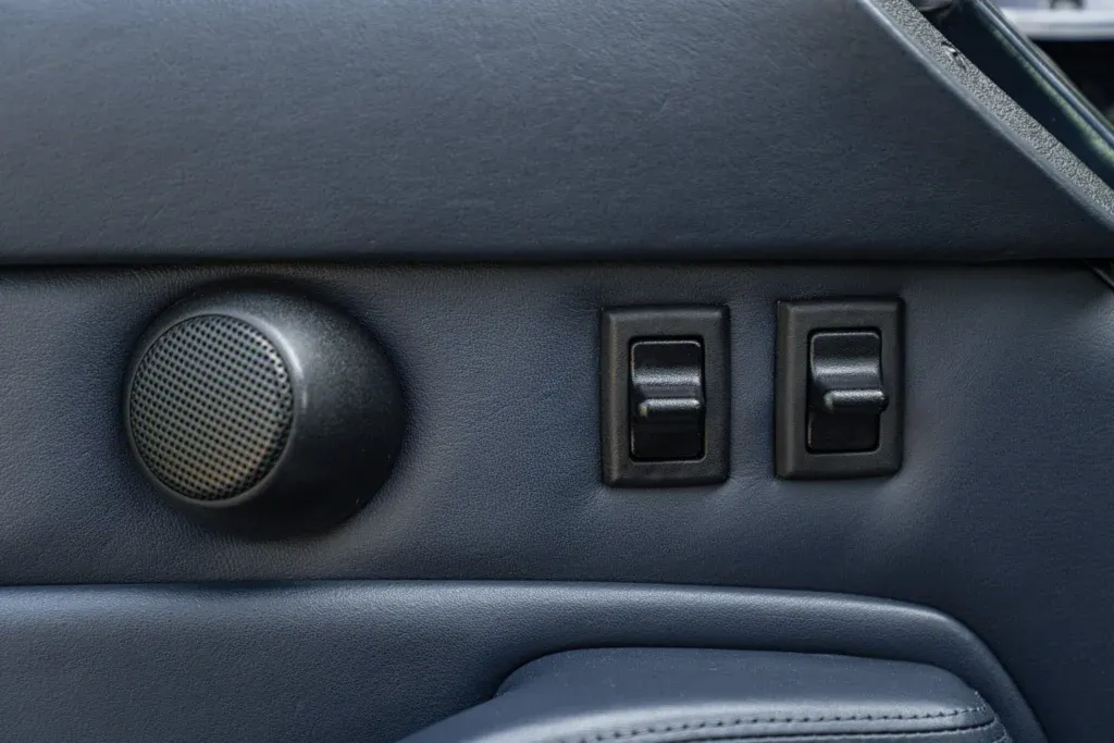 Porsche 911 for sale | 1996 PORSCHE 993 (911) CARRERA 4S - Image 38