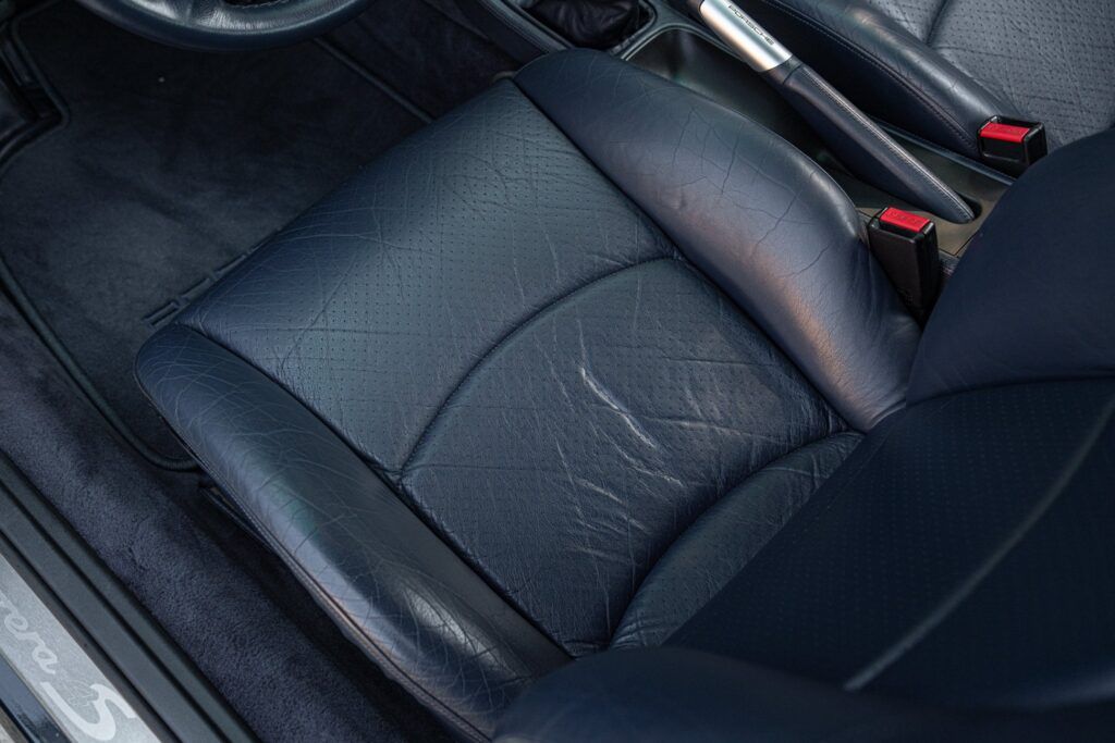 Porsche 911 for sale | 1996 PORSCHE 993 (911) CARRERA 4S - Image 32