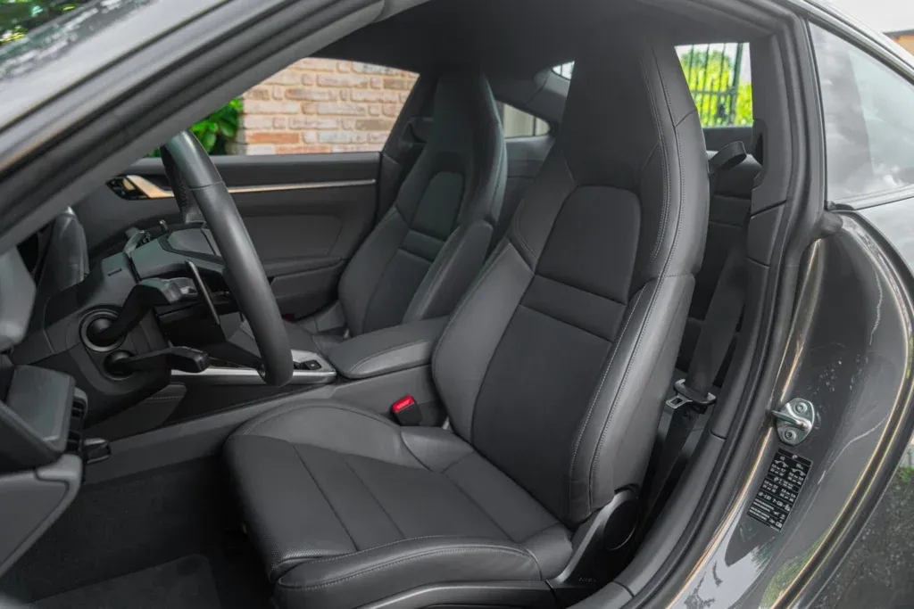 Porsche 911 for sale | 2019 PORSCHE 992 (911) CARRERA 4S - Image 32