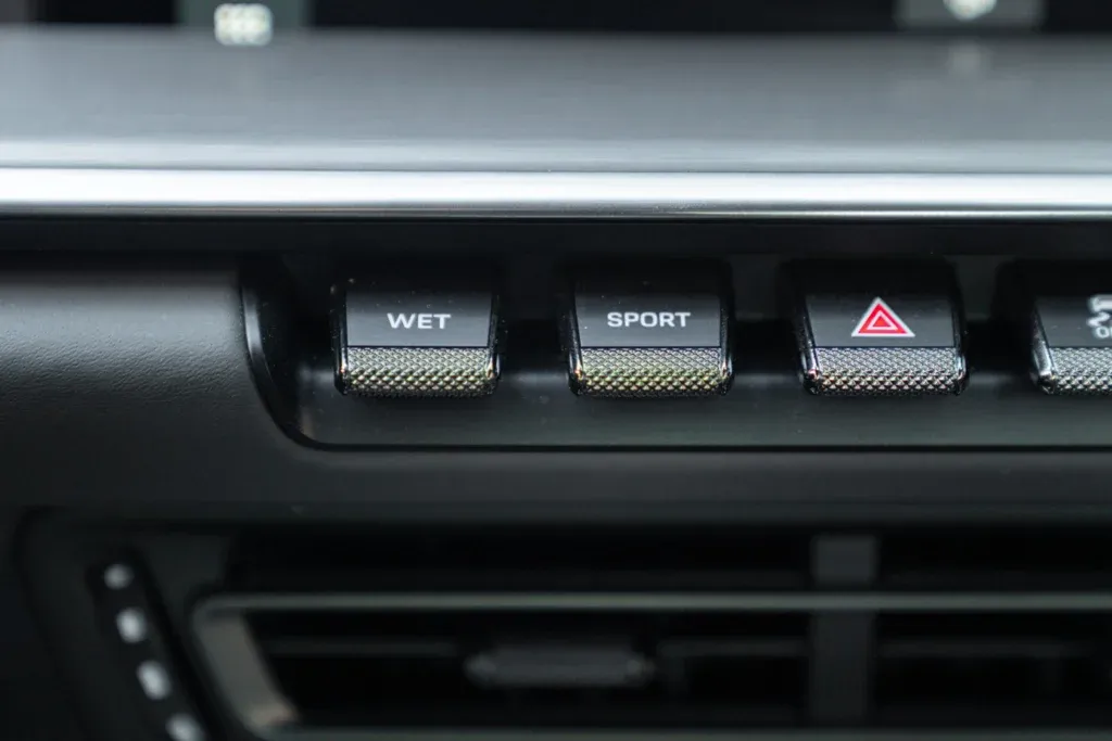 Porsche 911 for sale | 2019 PORSCHE 992 (911) CARRERA 4S - Image 54