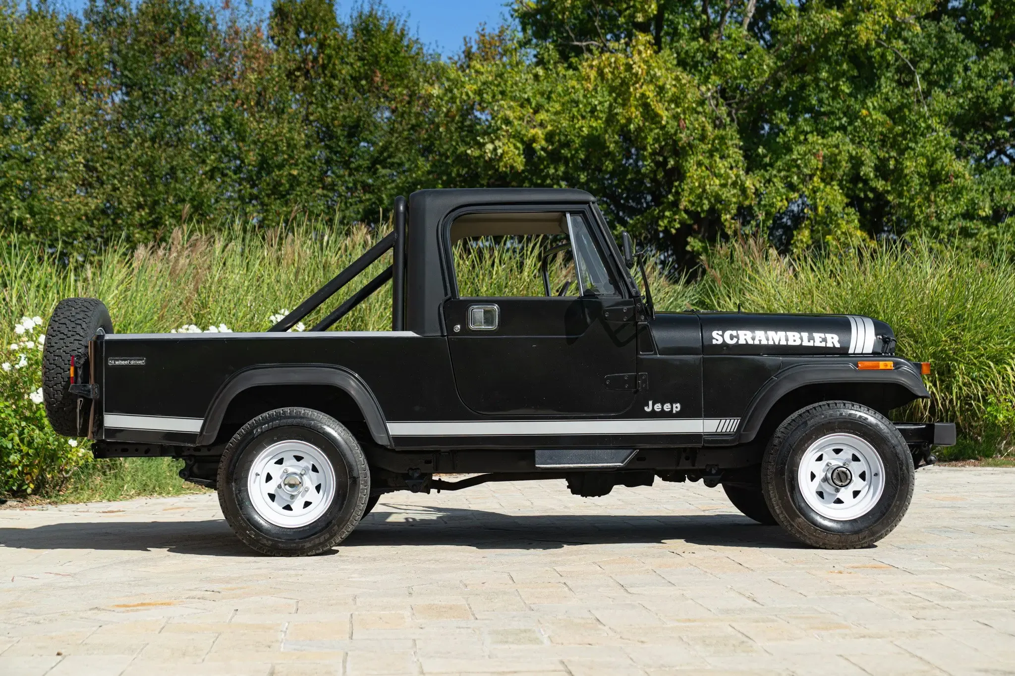 Jeep CJ for sale | 1984 JEEP CJ-8 SCRAMBLER - Image 4