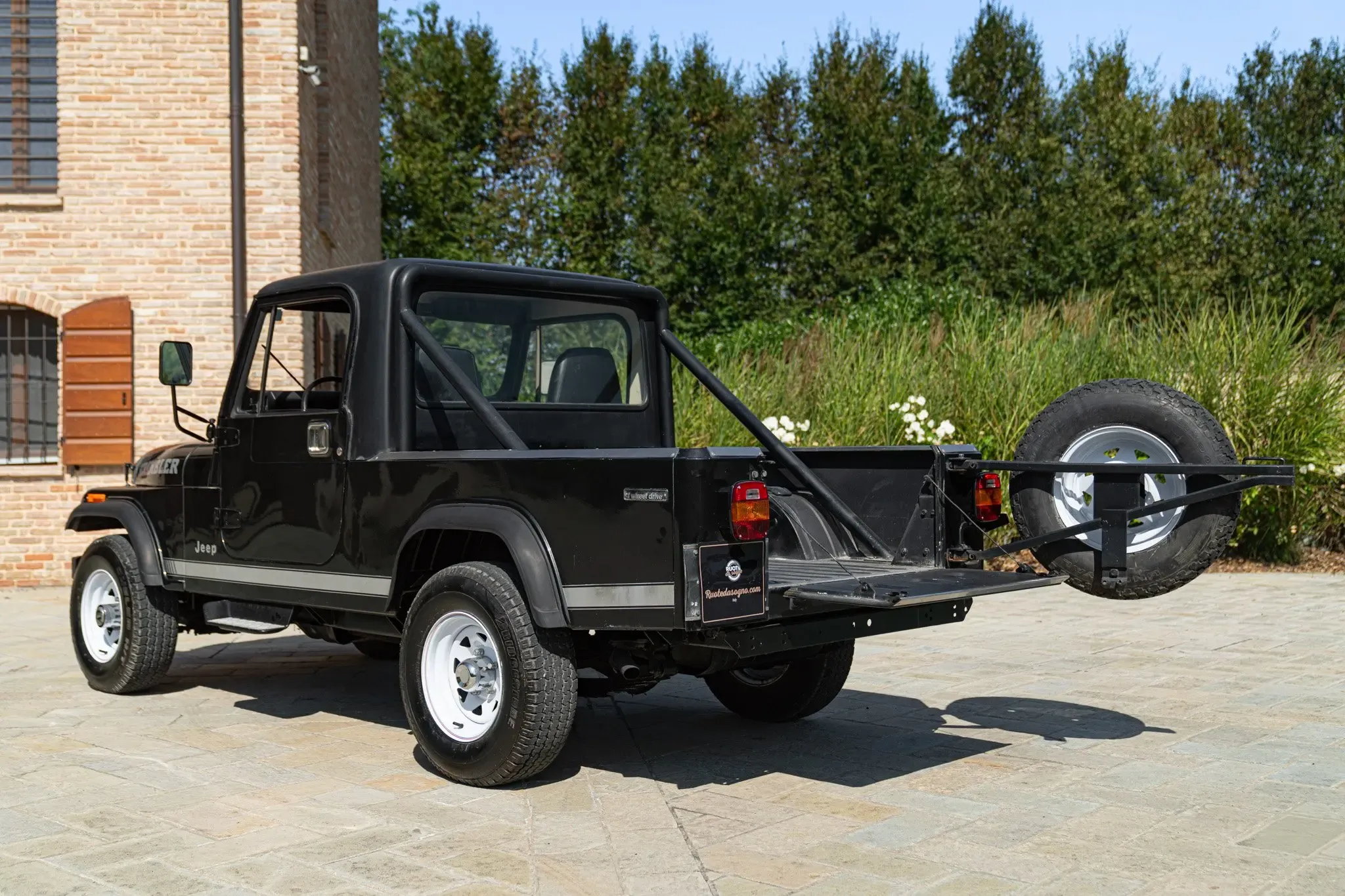 Jeep CJ for sale | 1984 JEEP CJ-8 SCRAMBLER - Image 8