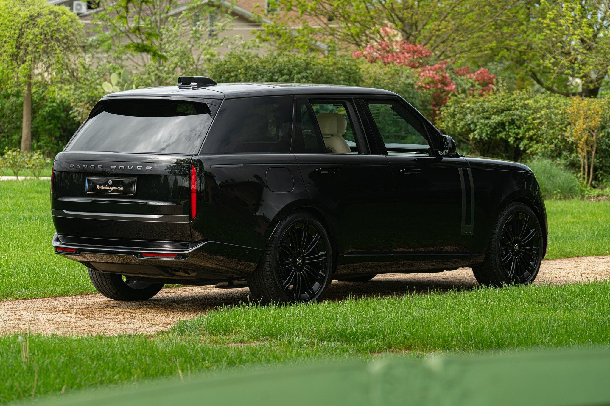 Land Rover Range Rover for sale | 2024 LAND ROVER RANGE ROVER 4.4 V8 AUTOBIOGRAPHY - Image 9