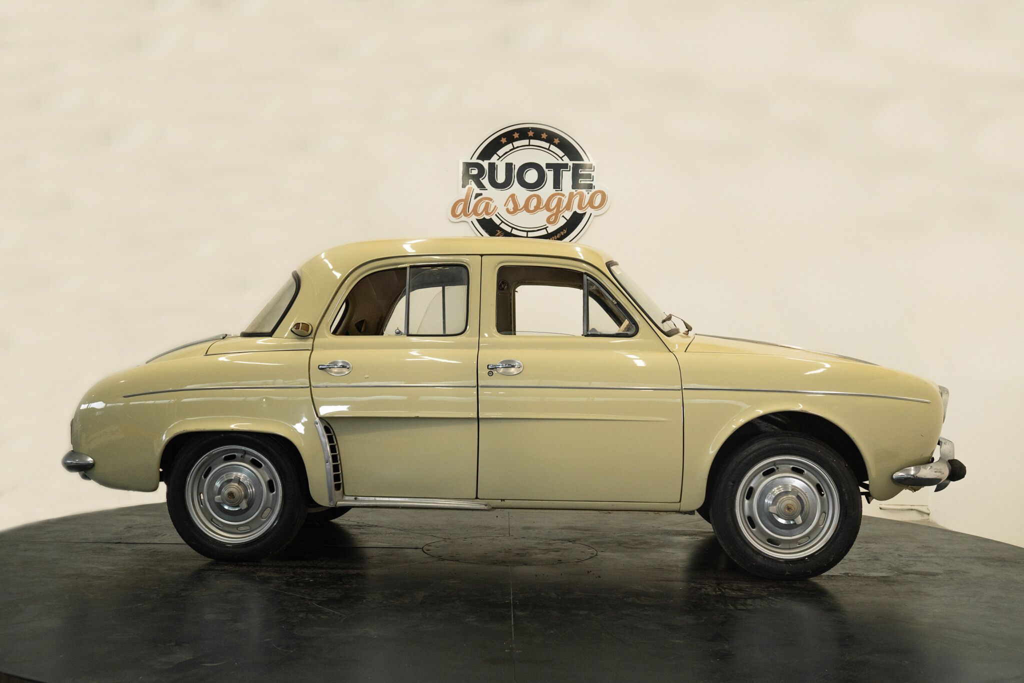 Renault Dauphine for sale | 1961 Renault Dauphine Gordini - Image 4
