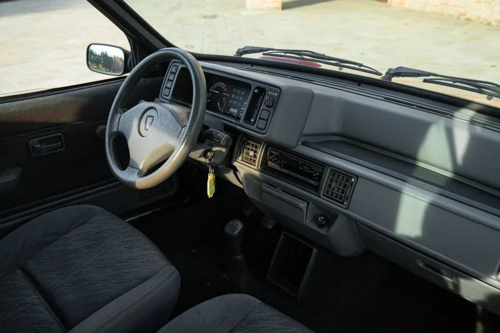 Rover 100 for sale | 1994 Rover 100 Cabriolet - Image 35