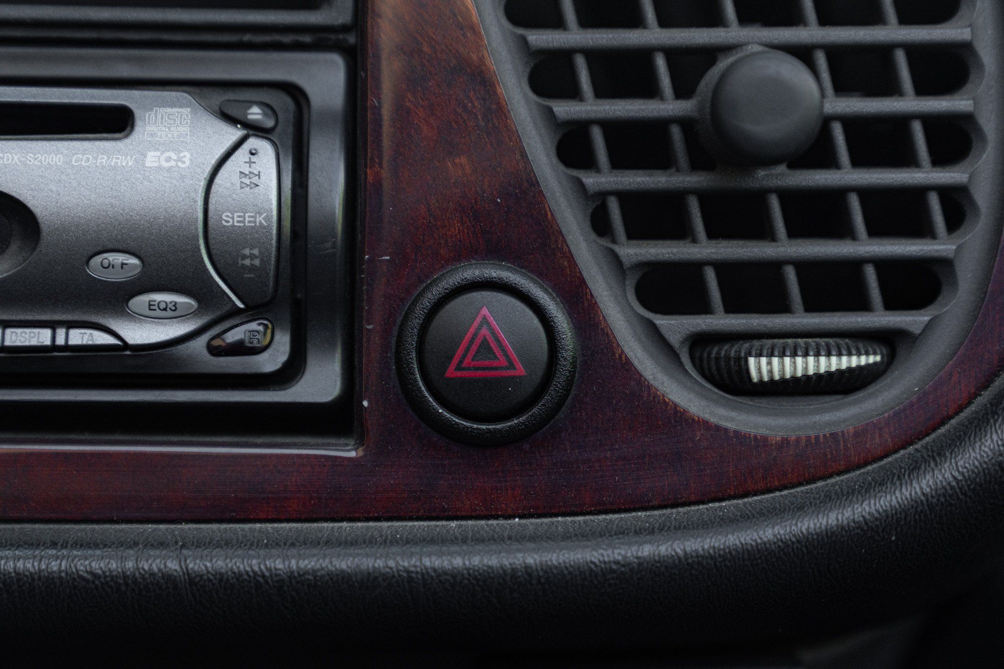 Saab 900 for sale | 1997 SAAB 900 SE - Image 46