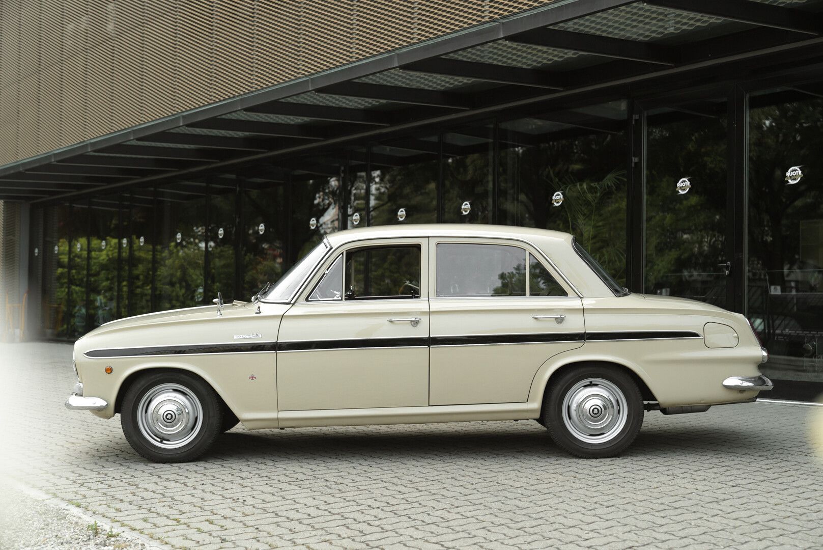 Vauxhall Victor for sale | 1964 Vauxhall Victor VX 4/90 - Image 4