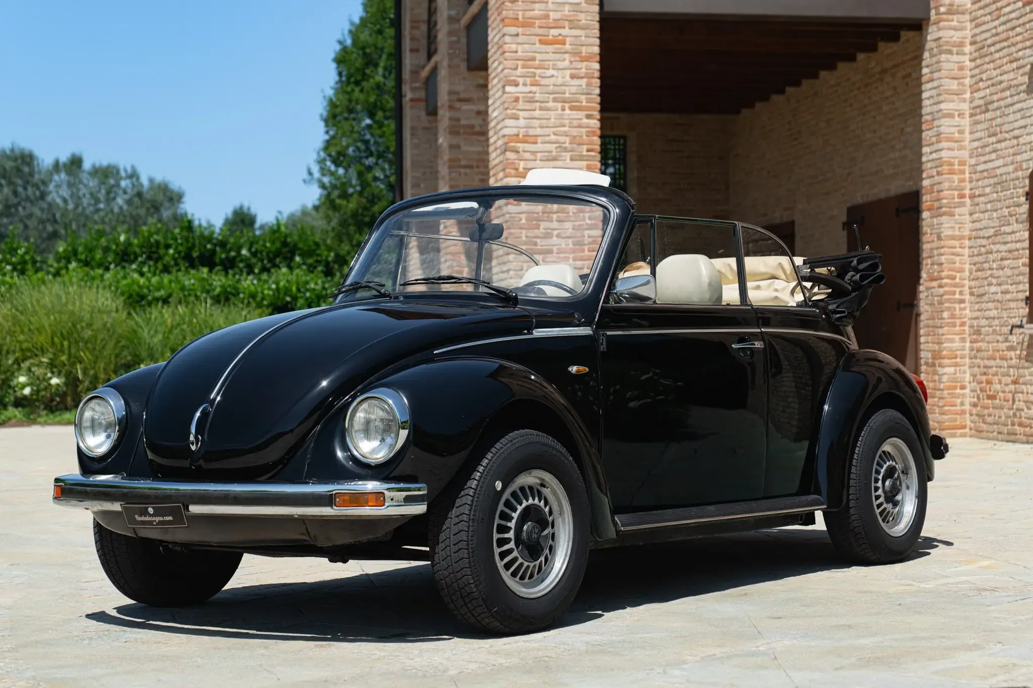 Volkswagen Beetle for sale | 1975 VOLKSWAGEN MAGGIOLONE CABRIOLET 1303